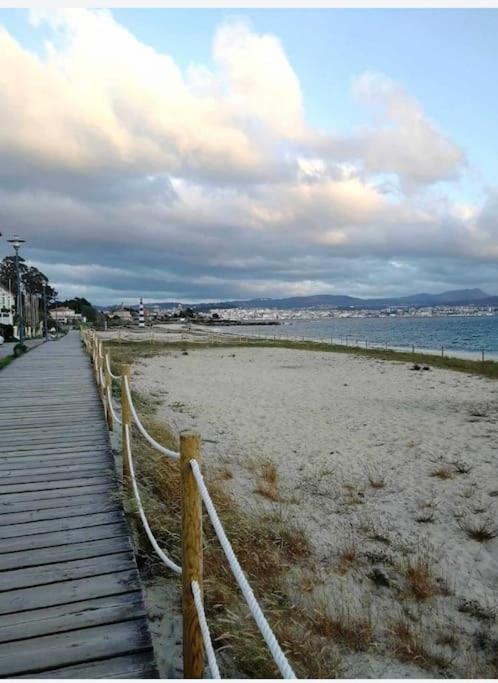 Atico En La Playa De Cangas Bagian luar foto